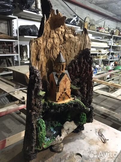 Панно из гипса на дереве