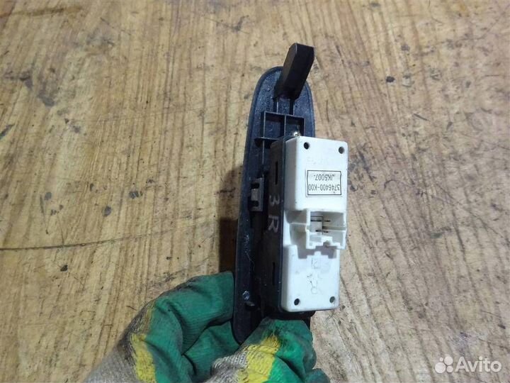 Кнопка стеклоподъемника Great Wall Hover 2005-2010