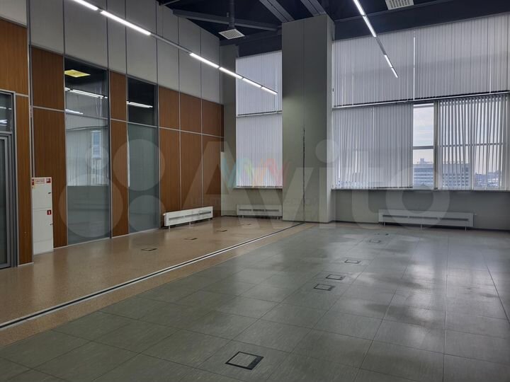 Офис 2000 м2 в БЦ на Пархоменко