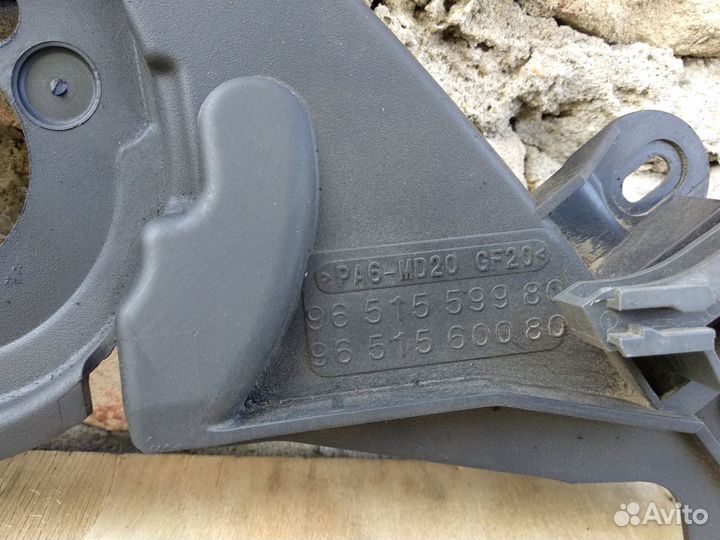 Кожух ремня грм 1.6 hdi Пежо Ситроен Форд