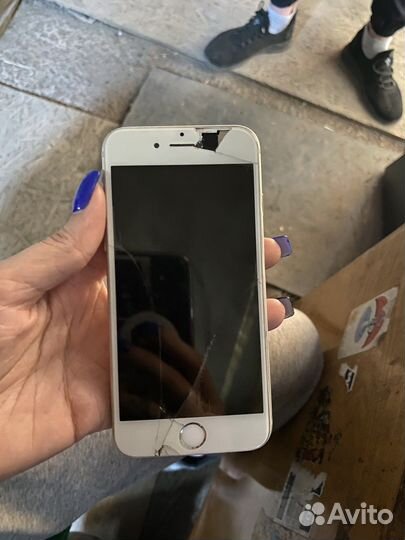 Телефон iPhone 6s