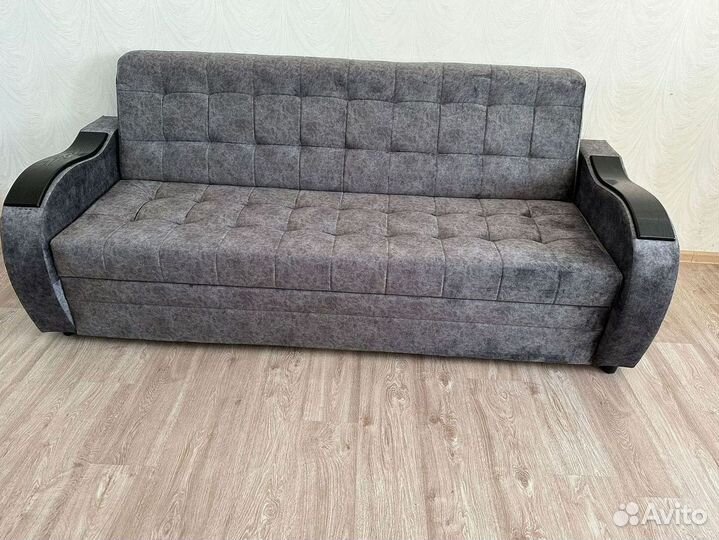 Прямой диван в наличии не б/у