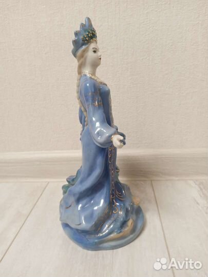 Фарфоровая статуэтка Хозяйка медной горы СССР