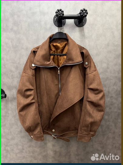 Кожаный бомбер-косуха женский