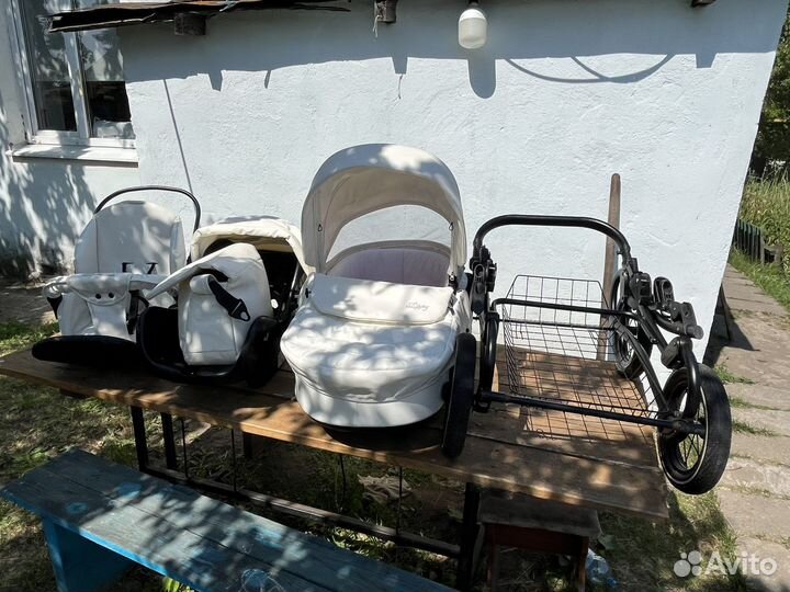 Коляска Tutis Zippy Classic 3 в 1, белая Эко-кожа