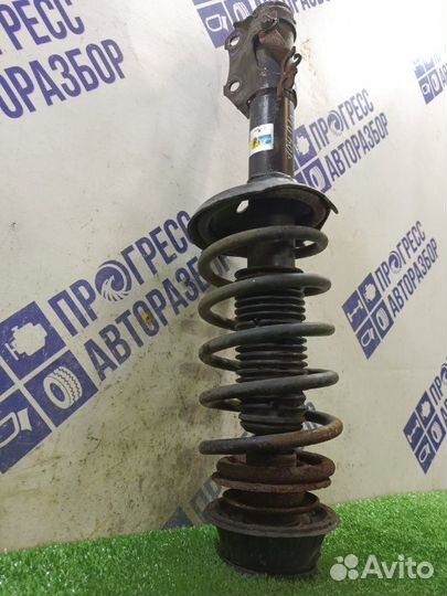 Амортизатор подвески передний левый Volkswagen