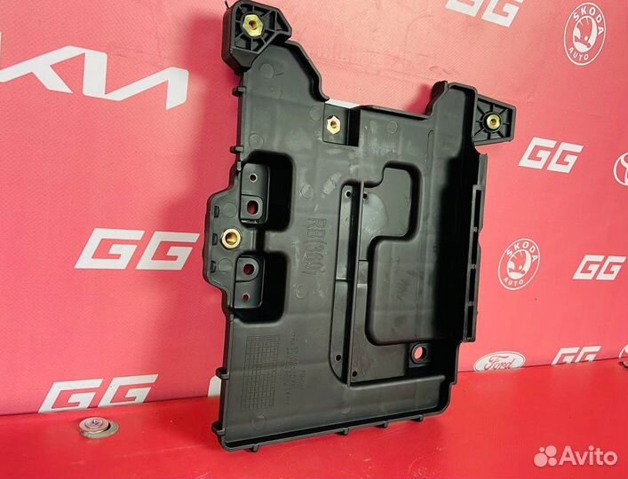 Площадка под акб на Хундай Солярис 1 2010-16