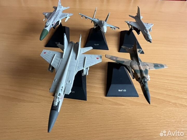 Модели легендарных самолетов набор