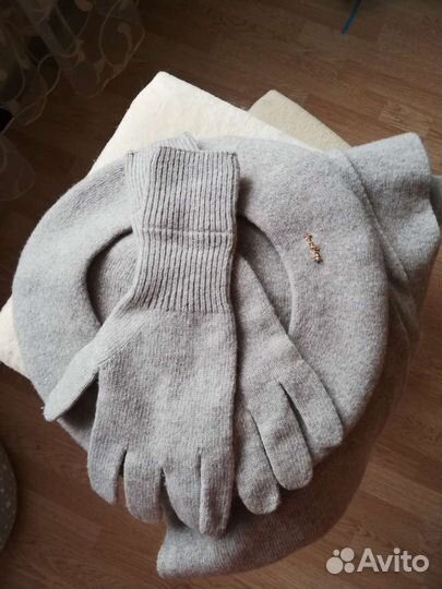 Комплект берет, шарф и перчатки