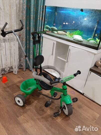 Велосипед с родительской ручкой