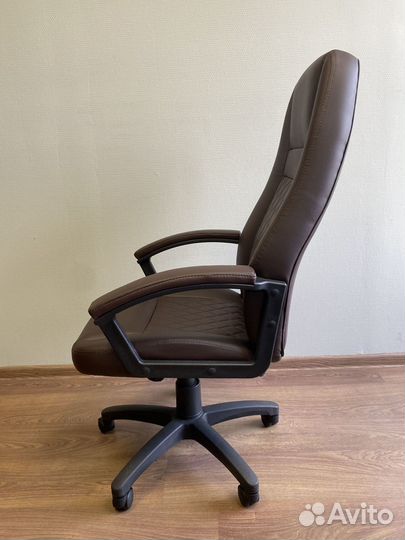 Офисное кресло от производителя