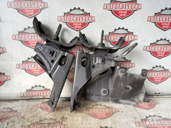 Подушка кабины Mazda Titan WGE1T TF 1996