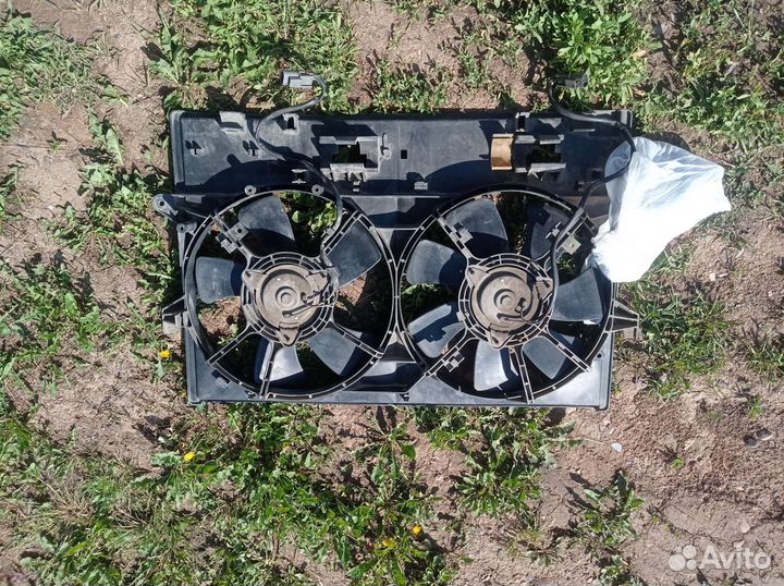 Вентилятор охлаждения радиатора mazda MPV 2002г