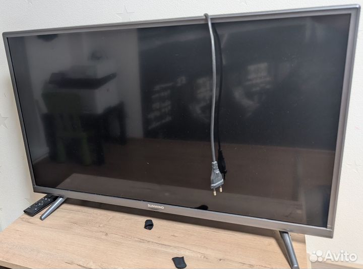 Телевизор SMART tv 32 бу