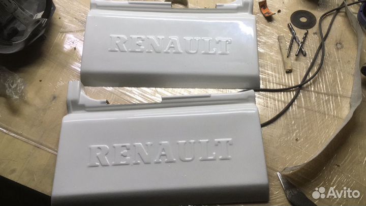 Продолжение двери Рено Премиум