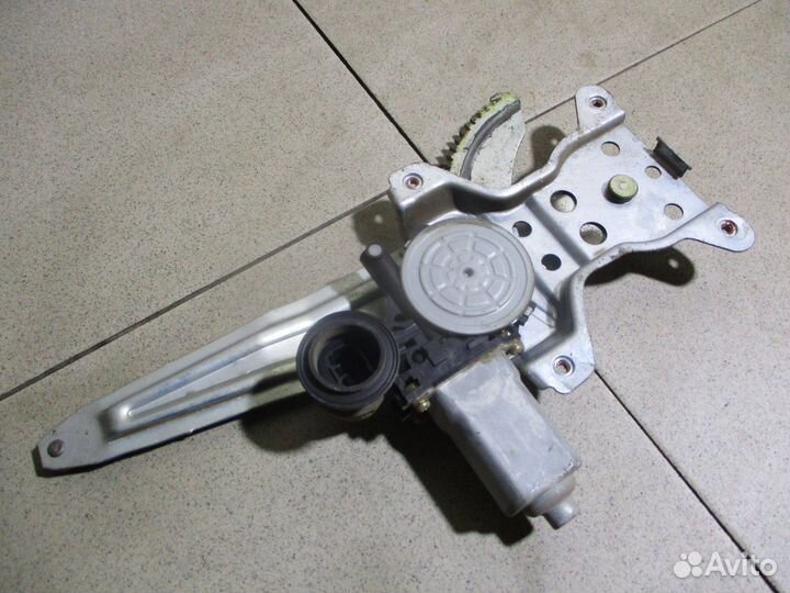 Стеклоподъемник З/П Toyota Corolla (E120)
