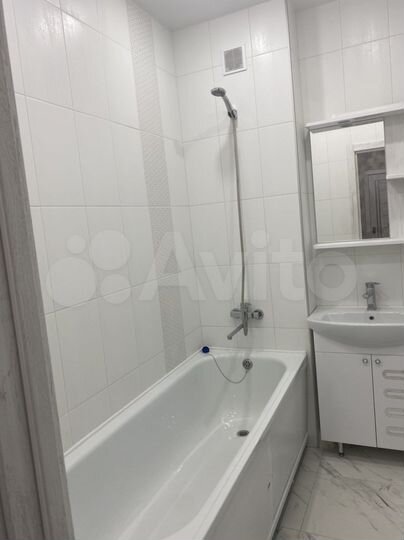 1-к. квартира, 40 м², 8/16 эт.