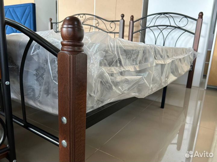 Кровать кованая односпальная 90х200