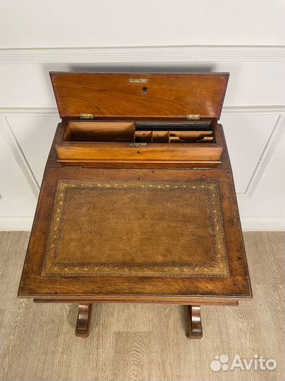 Антикварный рабочий стол
