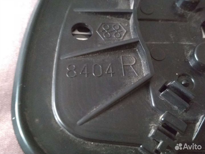 Зеркальный элемент Toyota Highlander