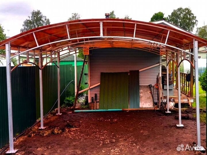 Автомобильный навес из поликарбоната