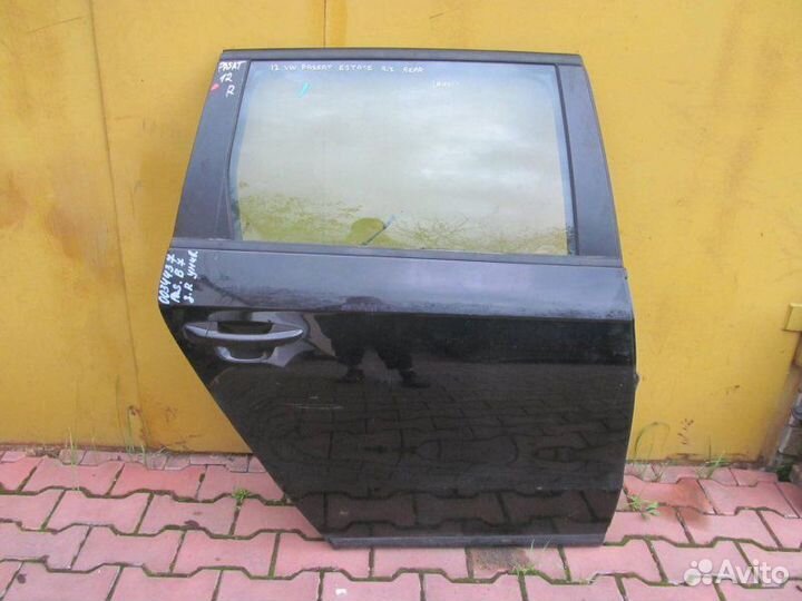 Дверь задняя правая Volkswagen Passat B7 2011