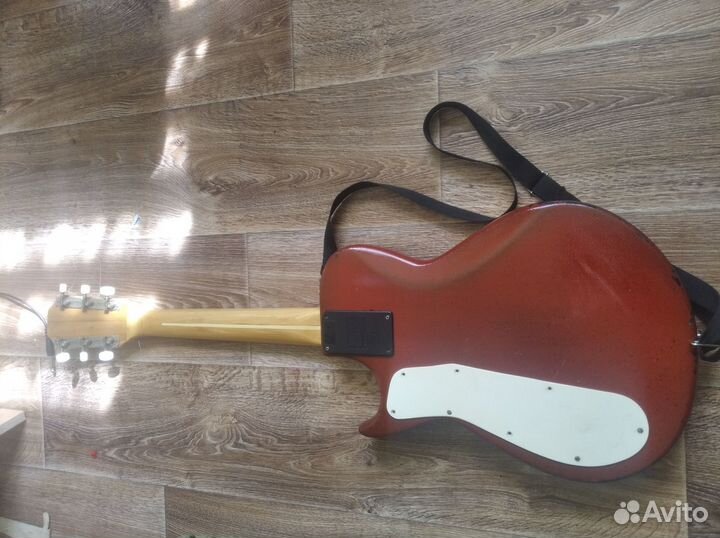 Электрогитара