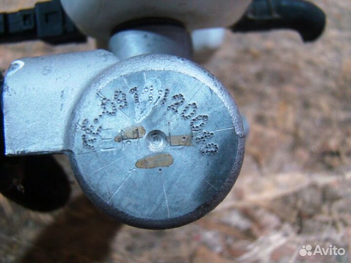 KIA Sportage 2 Цилиндр тормозной главный