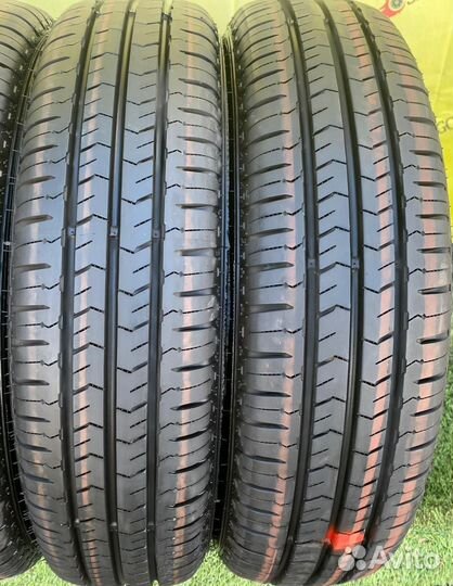 Nexen Roadian CT8 185/80 R15C 103R