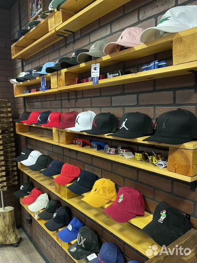 Кепки и бейсболки в наличии