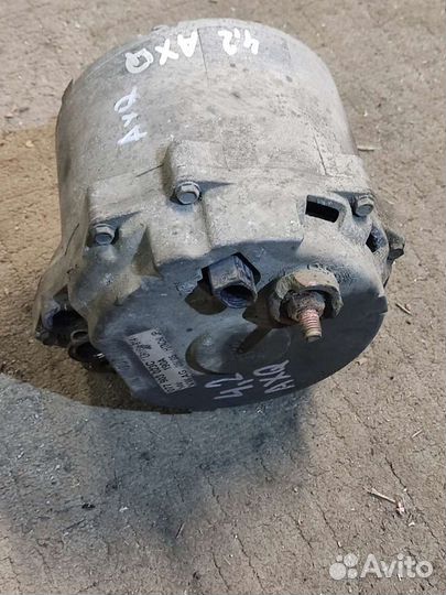 Генератор б/у оригинал 4.2 AXQ VW Туарег