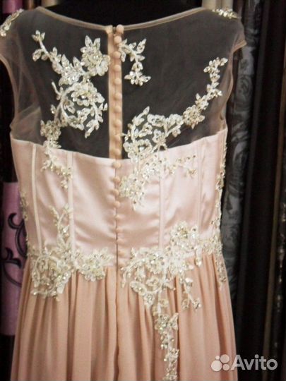 Вечернее платье