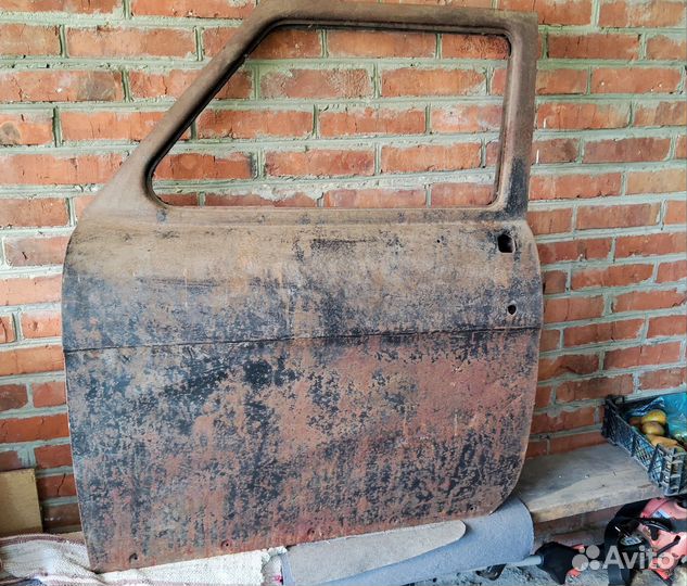 Передняя левая дверь газ 21