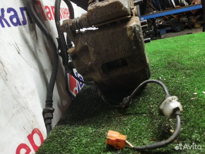 Ступица передняя левая Honda Inspire UC1 J30A 2005