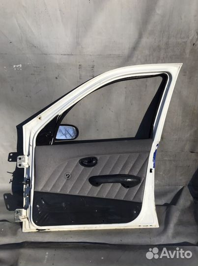 Дверь передняя правая fiat albea