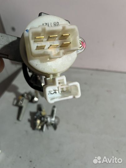 Замок зажигания Getz Hyundai Гетц 1.4 2008