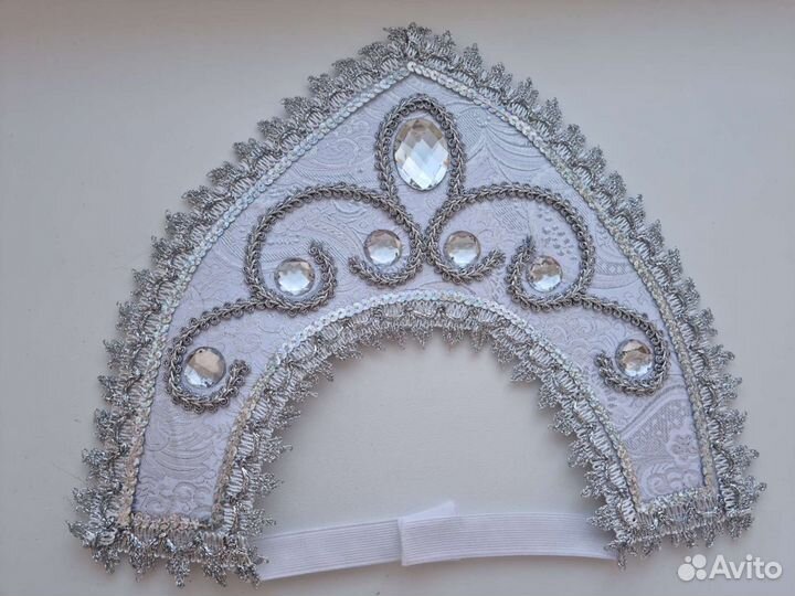 Кокошник для девочки новый