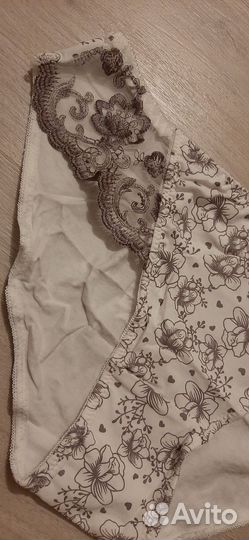 Трусы белые в цветочек Новые 42-44