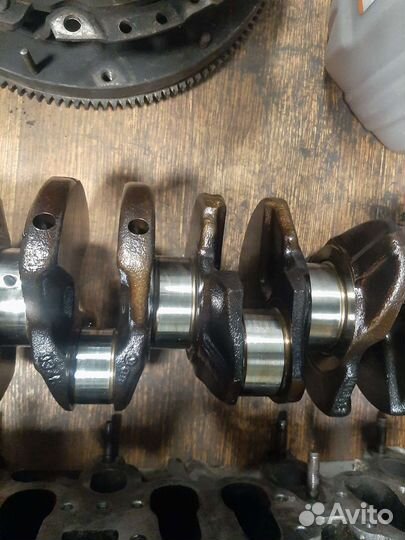 Коленвал audi 100 C4. 2.3