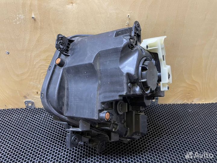 Фара правая Hyundai Tucson 4