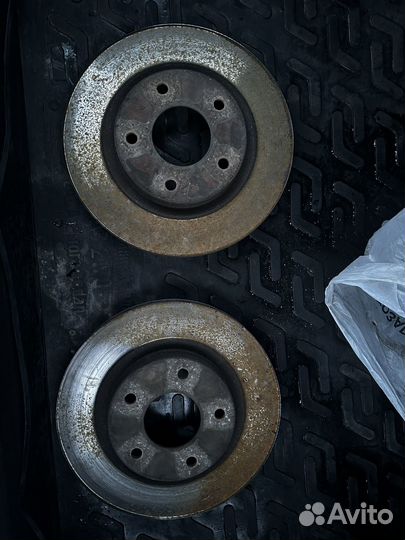 Передние тормозные диски Nissan juke
