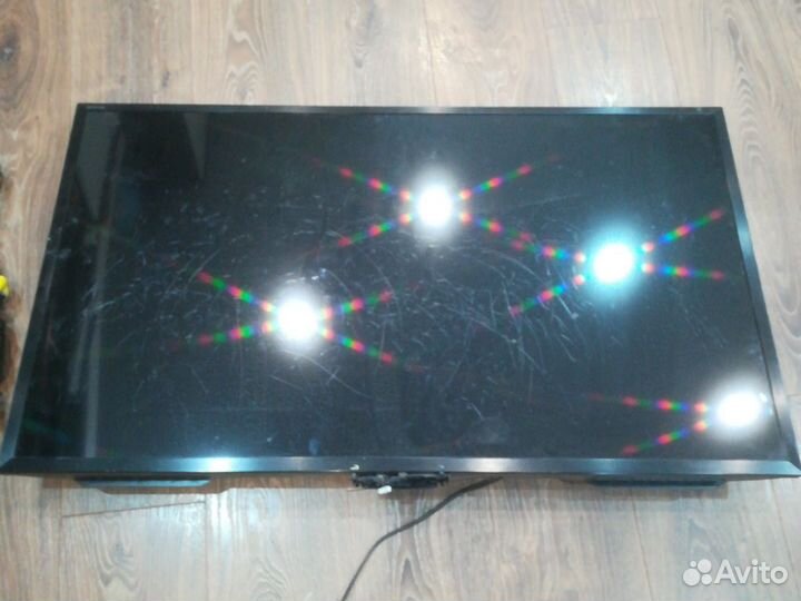 Телевизор на запчасти