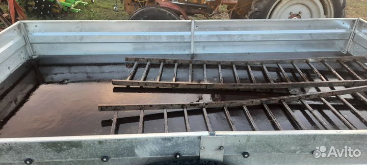 Прицеп легковой бу с документами 3Х1,5Х0,3