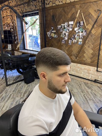Барбер парикмахер мужской