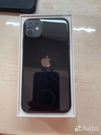iPhone 11, 64 ГБ