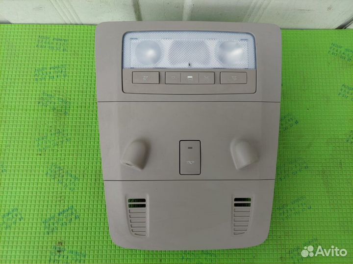 Плафон салона Opel Insignia