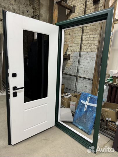Дверь входная металлическая уличная новая