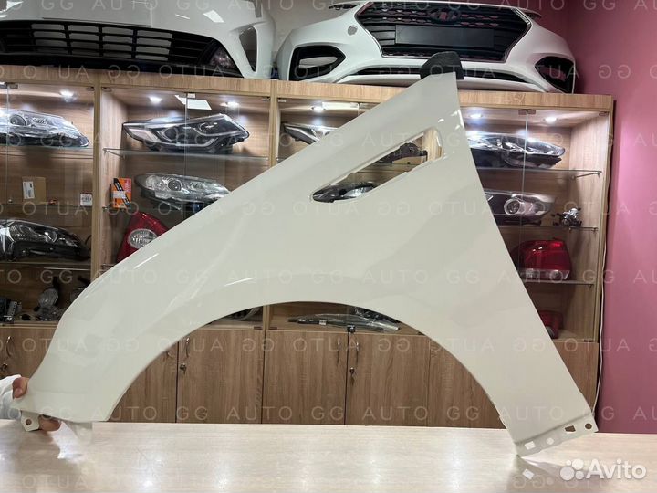 Крыло левое белое Киа Оптима 2015 - 2020