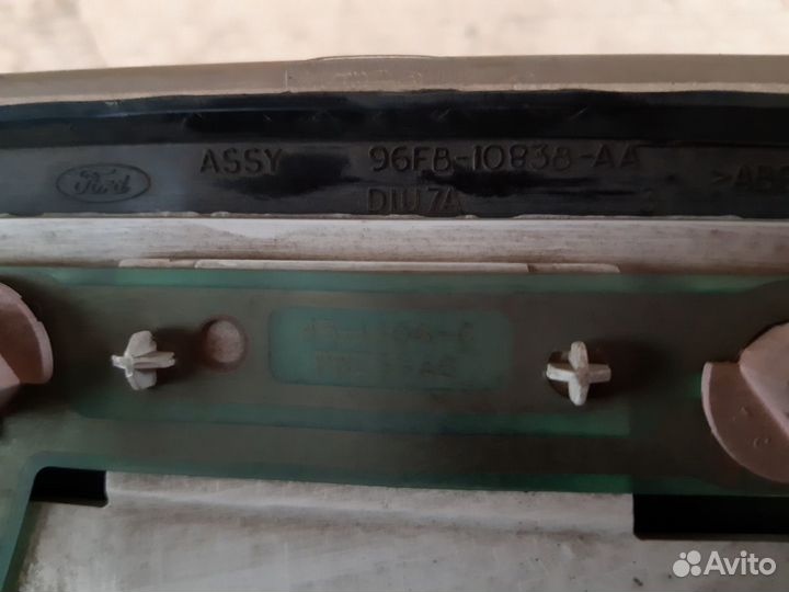 Панель приборов Форд Фиеста