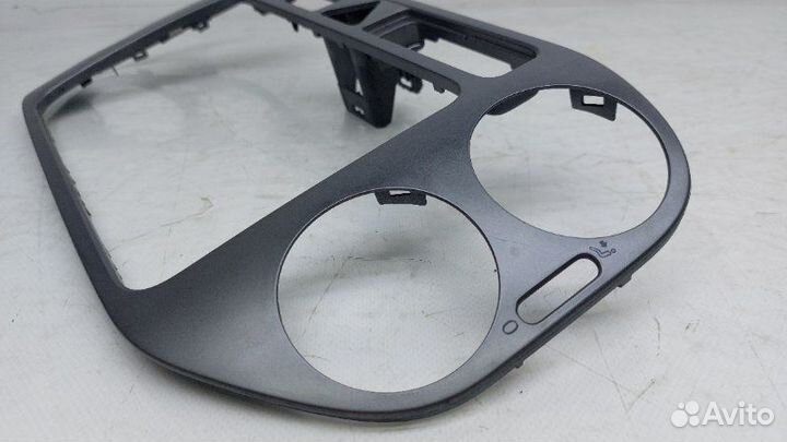 Накладка на панель Volkswagen Tiguan 2.0 2009